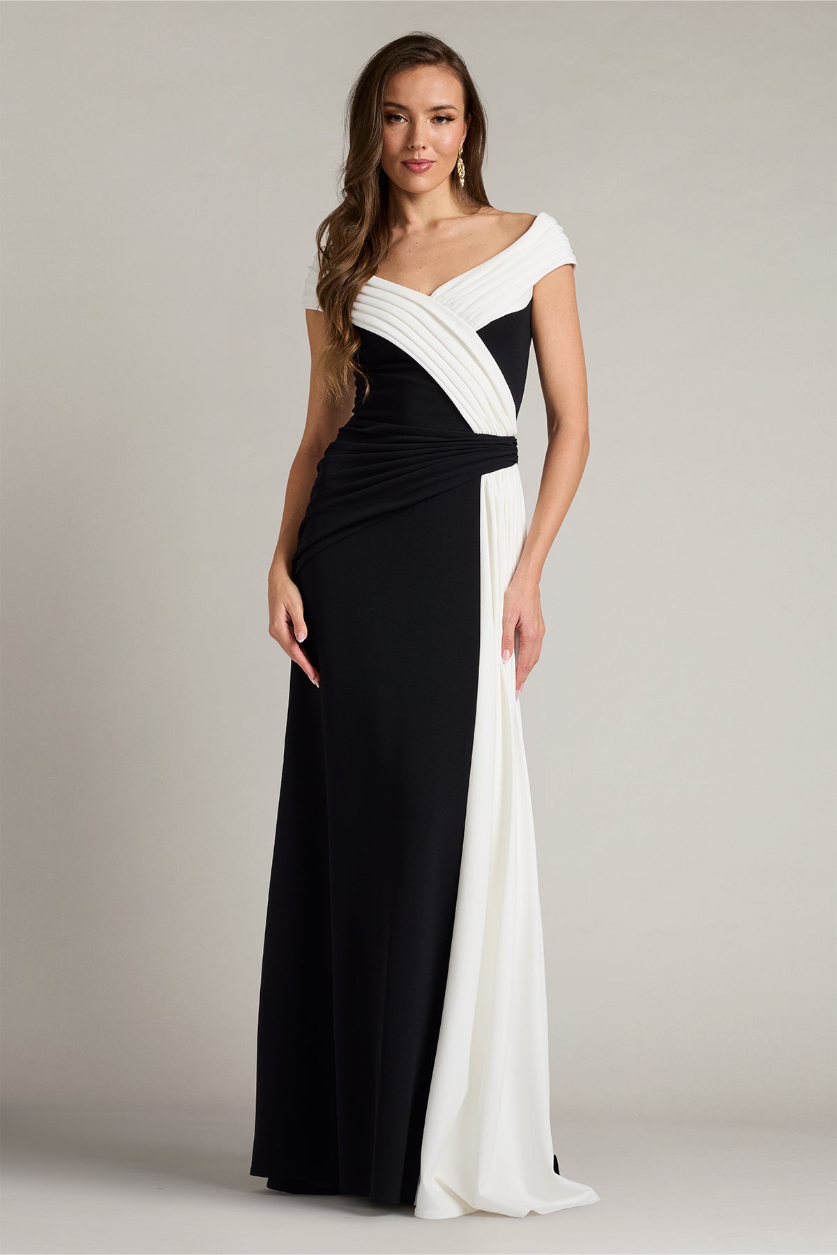 Tadashi Shoji BOS26019L - Lohner Draped Sash Evening Gown Mother Of The Bride Dresses in Black and White