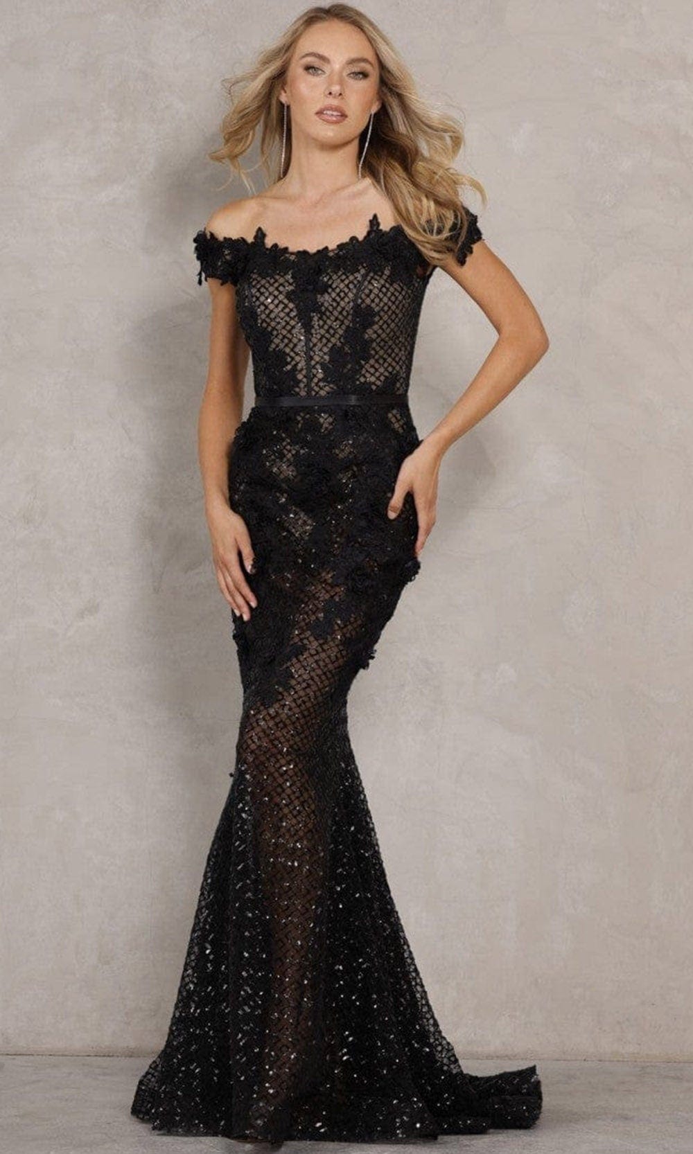 Terani Couture - 2111P4024 Applique Lattice Gown Special Occasion Dress 00 / Black Nude