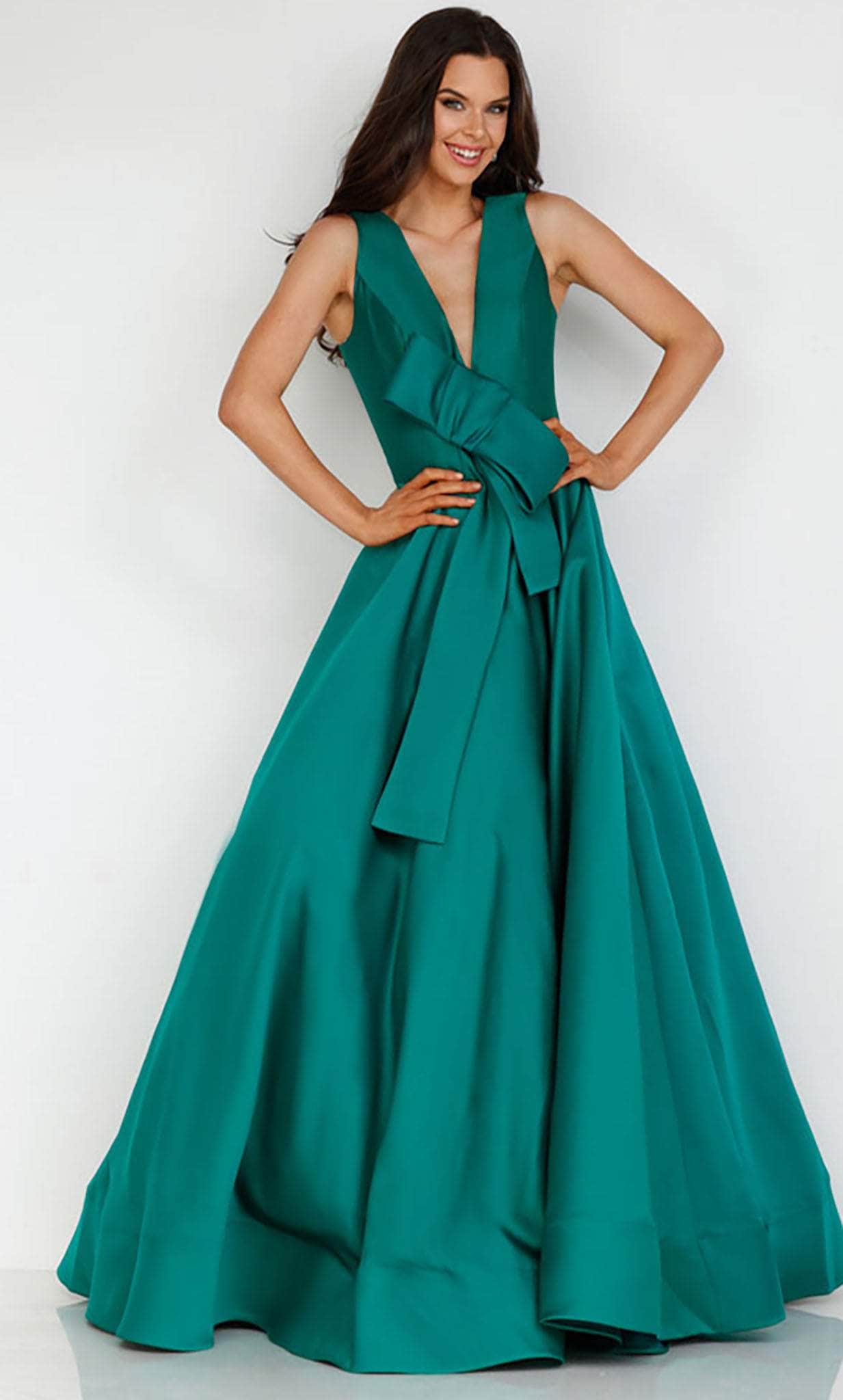 Terani Couture 231P0006 - Sleeveless V-Neck Dress Special Occasion Dress 00 / Emerald
