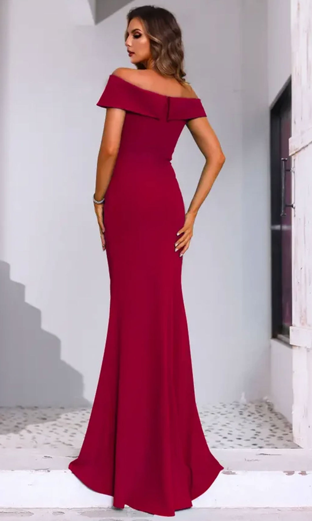 https://cdn.shopify.com/s/files/1/0270/0269/9870/files/terani-couture-251m4444-cap-sleeve-peplum-waist-evening-gown-wine-back.jpg?v=1793192159