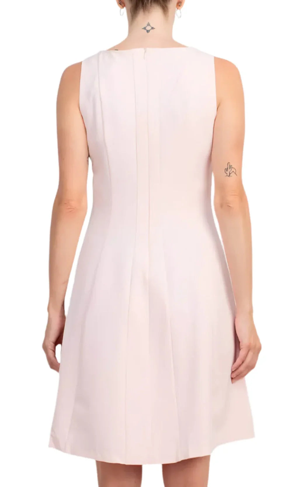 T Tahari THF94025 - Bateau Neck Elegant Short Dress Homecoming Dresses