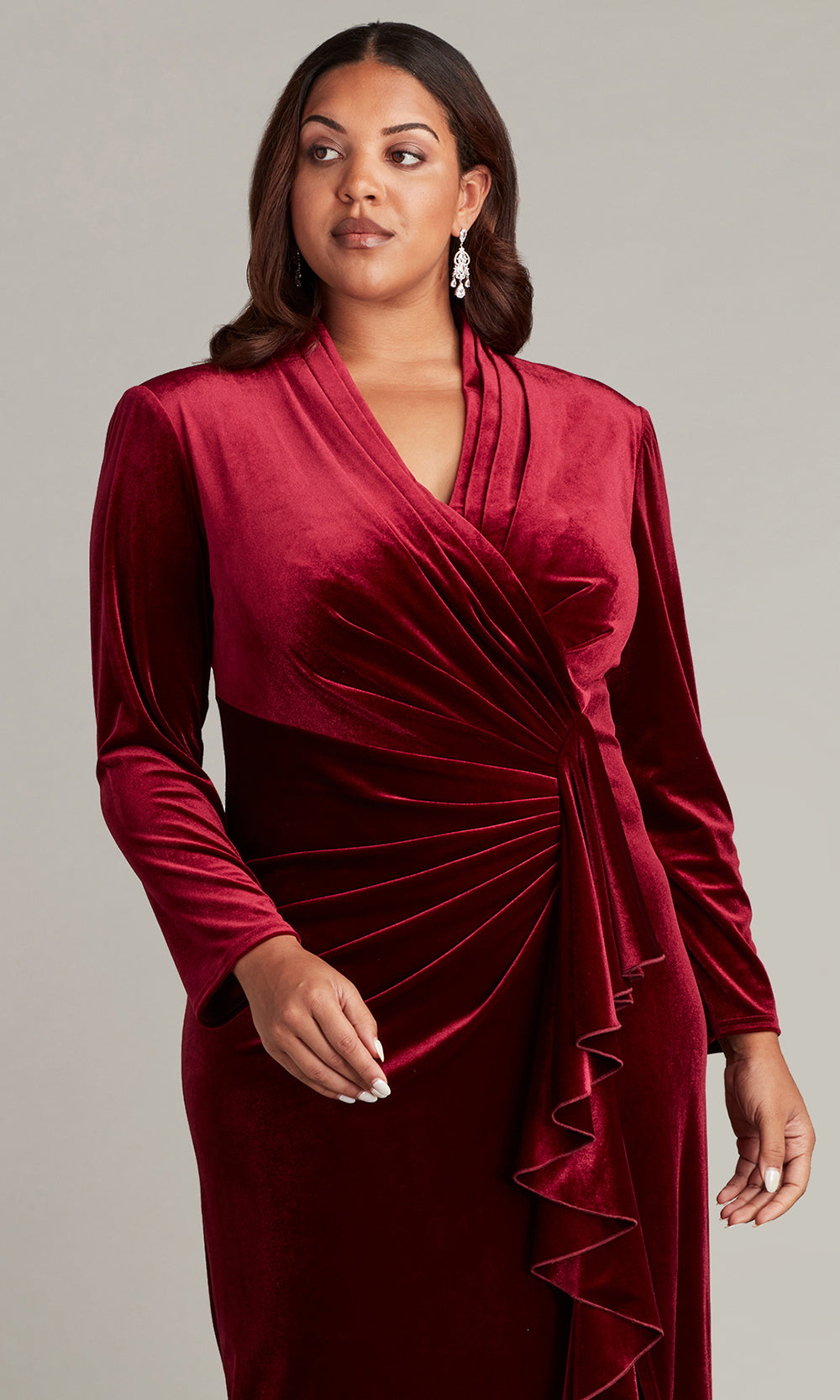 Tadashi Shoji BAL23357LQ - Markum Long-Sleeve Velvet Flounce Evening Gown - PLUS SIZE c in Red  