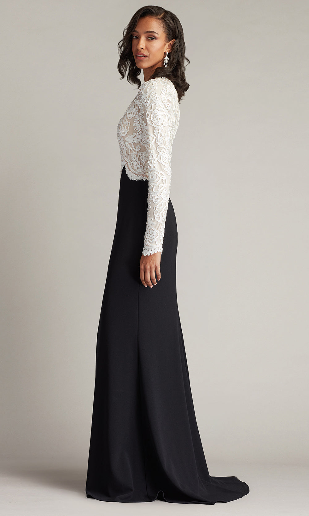 Tadashi Shoji CIM25399L - Verae Embroidered Bodice Sheath Evening Gown Prom Dresses in White and Black