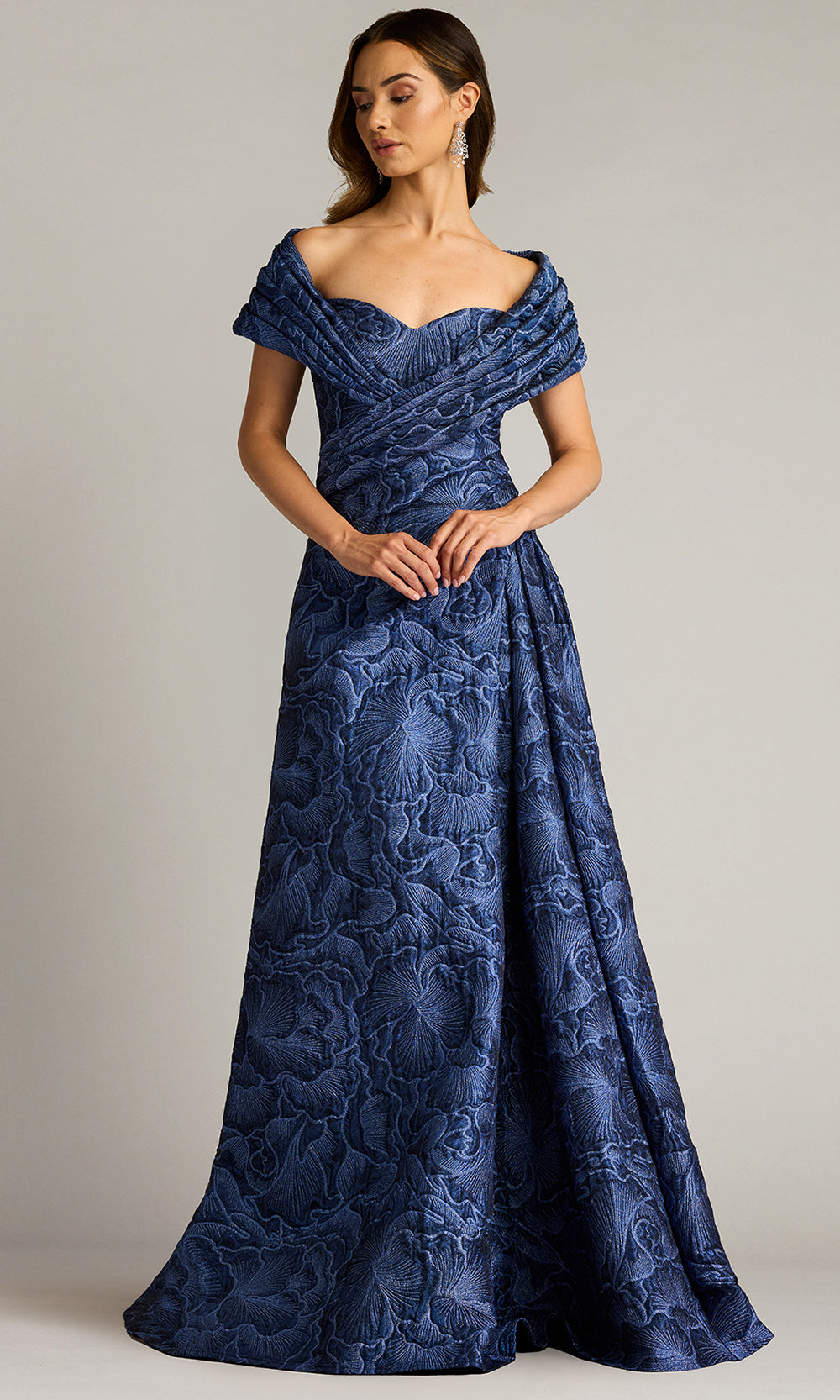 Tadashi Shoji CHN25179L - Durant Floral Jacquard Sweetheart Evening Gown Mother of the Bride Dresses in Midnight