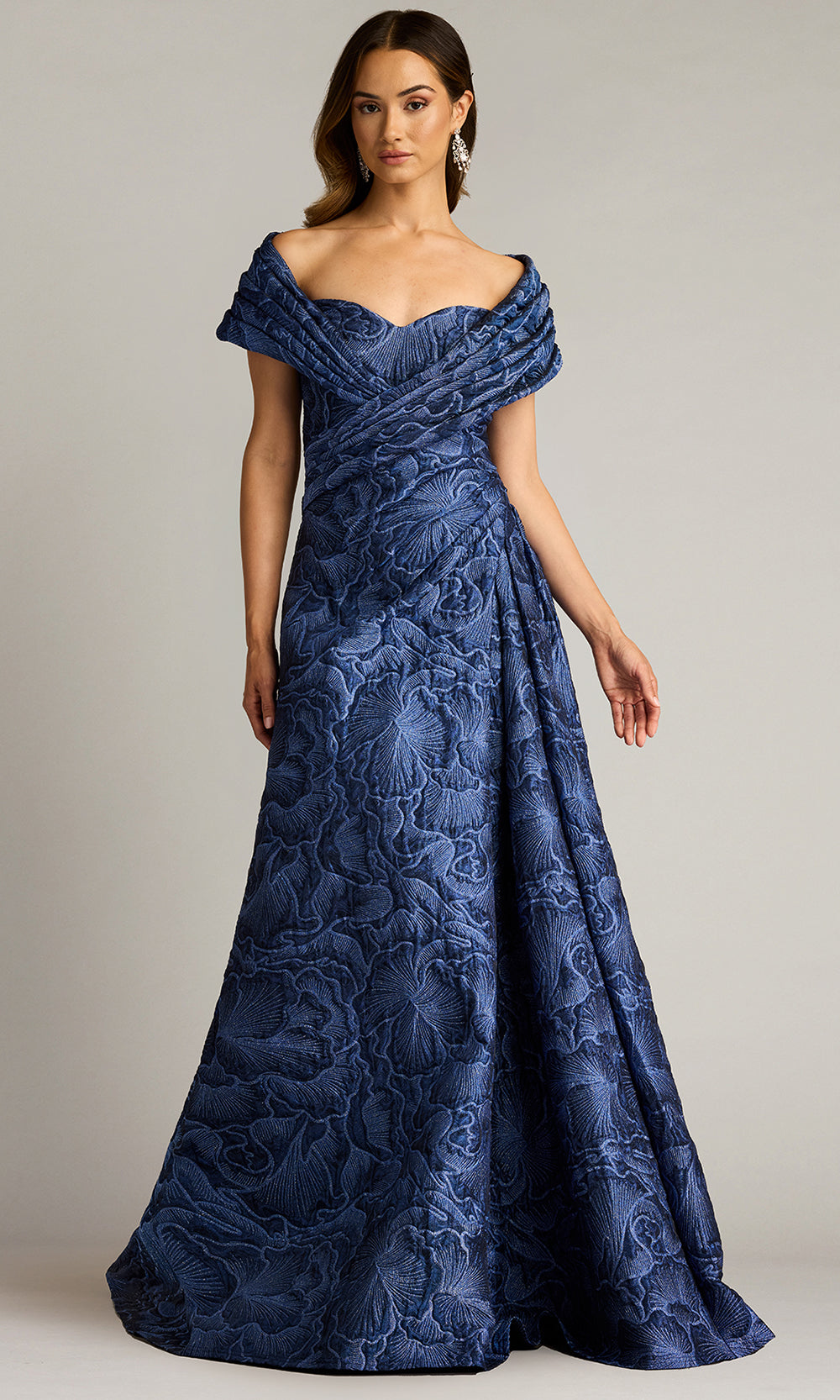 Tadashi Shoji CHN25179L - Durant Floral Jacquard Sweetheart Evening Gown Mother of the Bride Dresses in Midnight