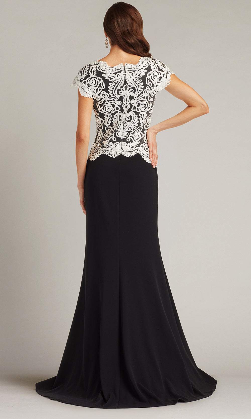 Tadashi Shoji CIM25398L - Isadora Embroidered Crepe Sheath Gown Mother of the Bride Dresses in Black and White