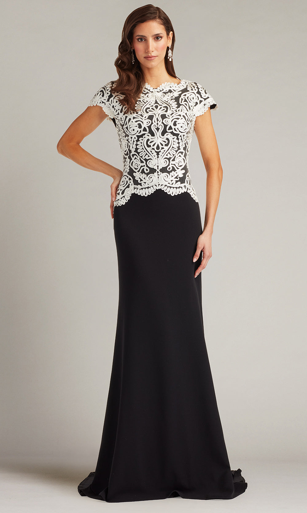 Tadashi Shoji CIM25398L - Isadora Embroidered Crepe Sheath Gown Mother of the Bride Dresses in Black and White
