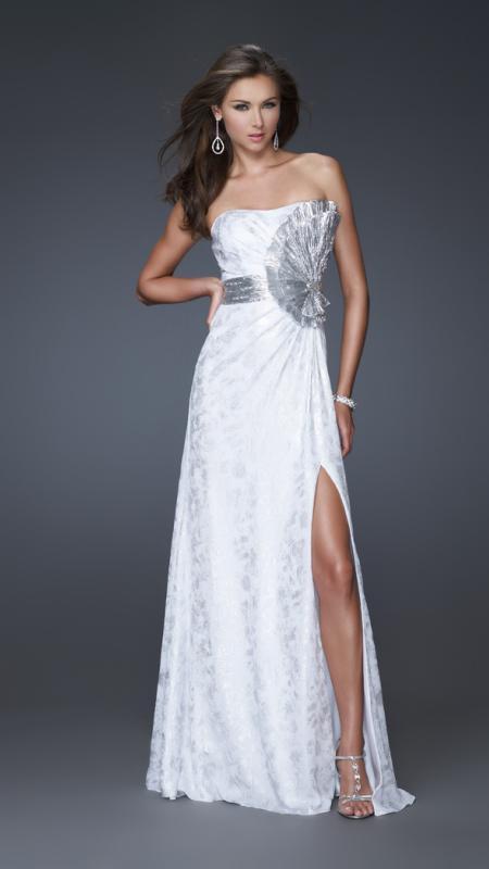 La Femme - Charming Beaded Sweetheart Neck Chiffon A-Line Dress 16026 in White and Silver
