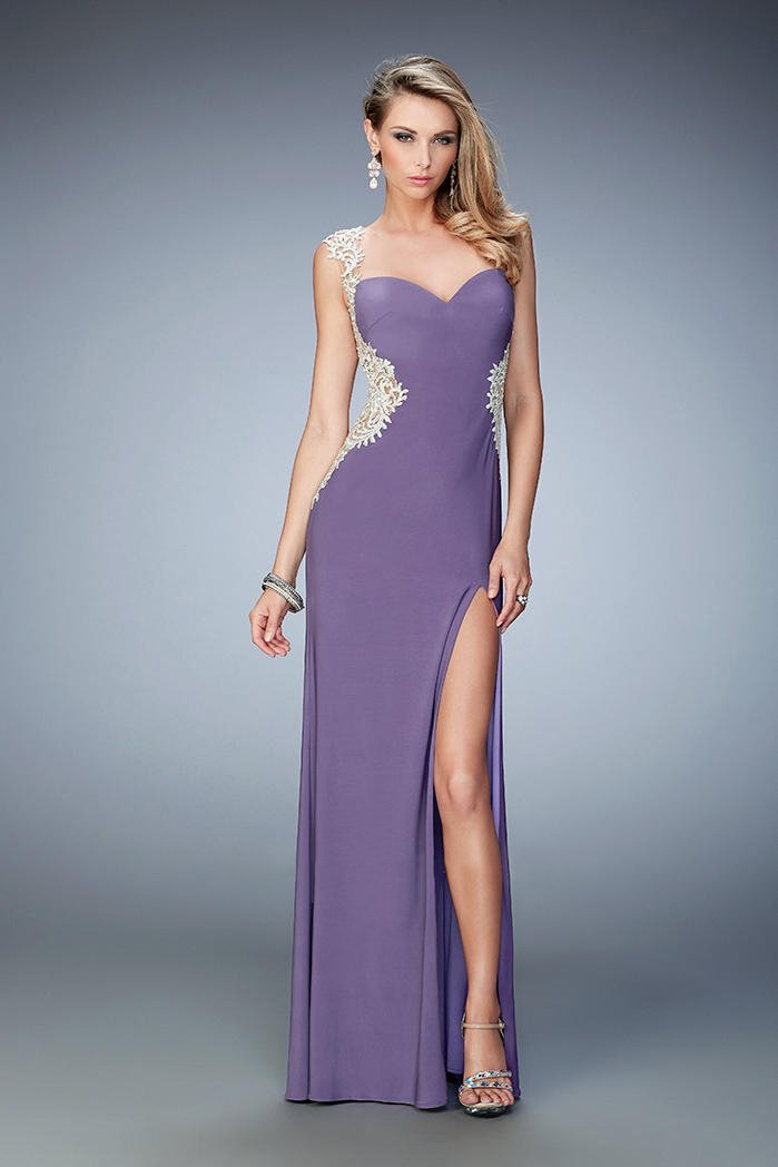 La Femme - 21518 Lace Sweetheart Sheath Dress In Purple