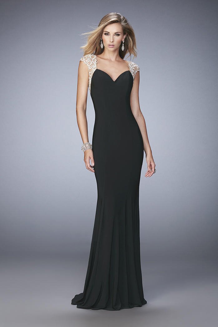 La Femme - 21529 Embellished Sweetheart Sheath Dress In Black