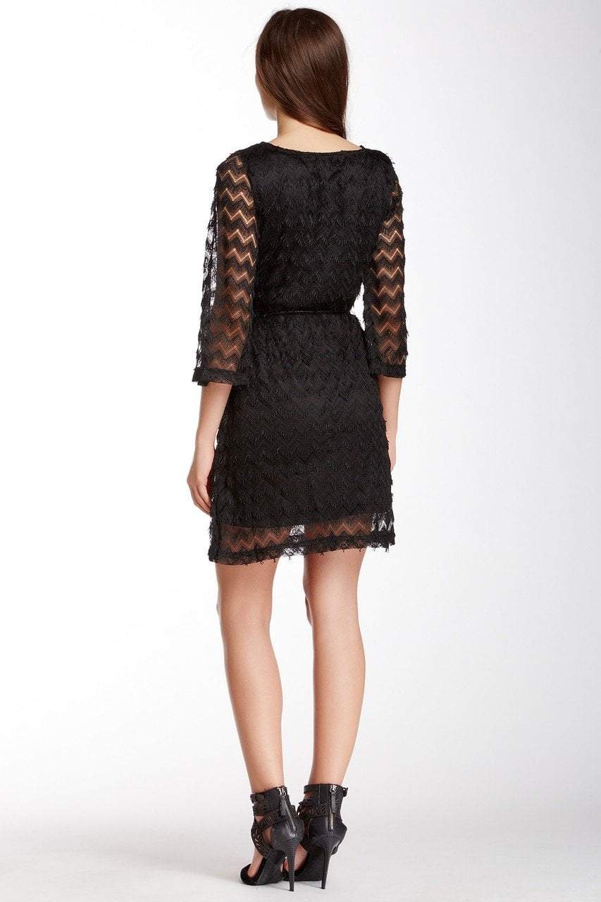Sharagano - 4W4F164G5 Zigzag Textured Lace Sleeve Dress in Black