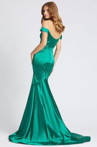 Mac Duggal Flash - 40964L Off-Shoulder Pleated Trumpet Gown In Green