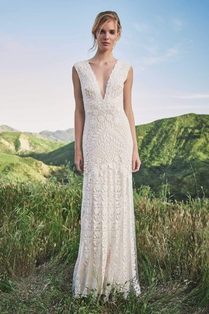 Tadashi Shoji - Embroidered Deep V-neck Fitted Dress With Cape In White