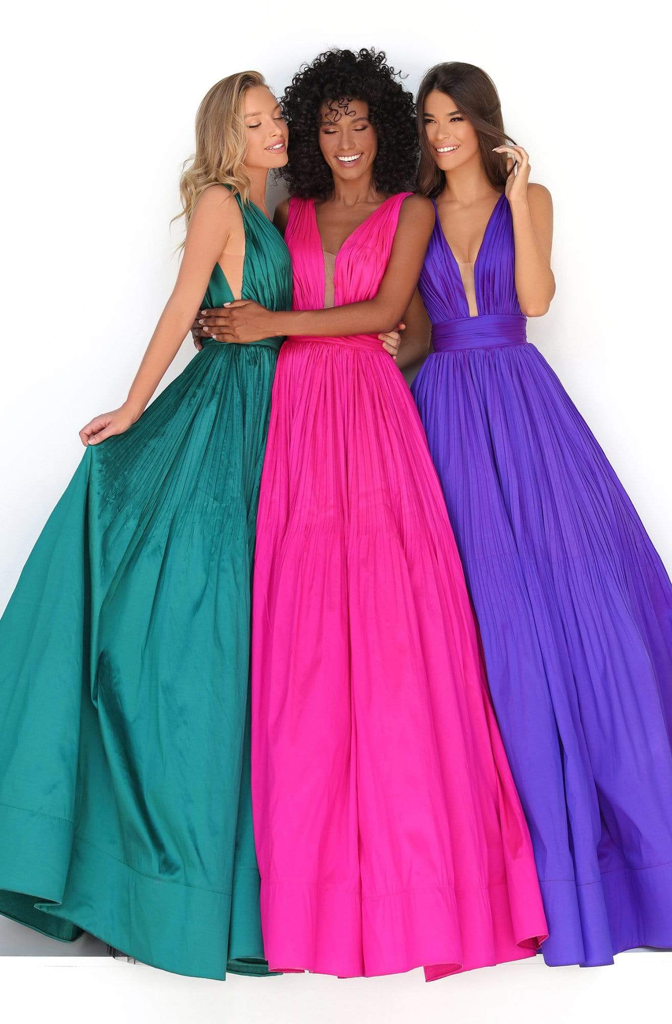 Tarik Ediz - 50748 Deep V-neck Pleated Ballgown Prom Dresses 0 / Emerald