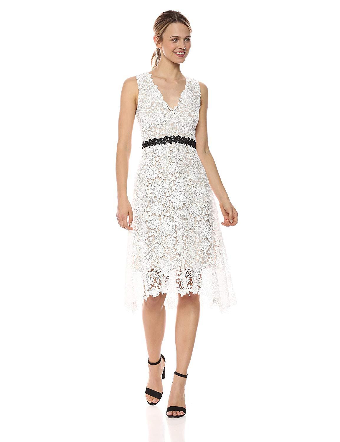 Donna Morgan - D5970M V Neck Sleeveless Floral Crochet Lace Dress In White