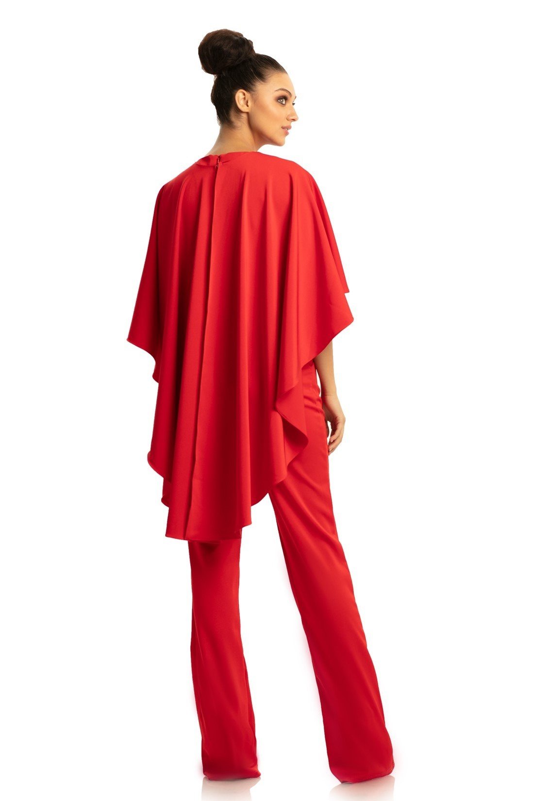 Johnathan Kayne - 9083 Sleeveless Jewel Neck Jumpsuit With Cape Detail In Red