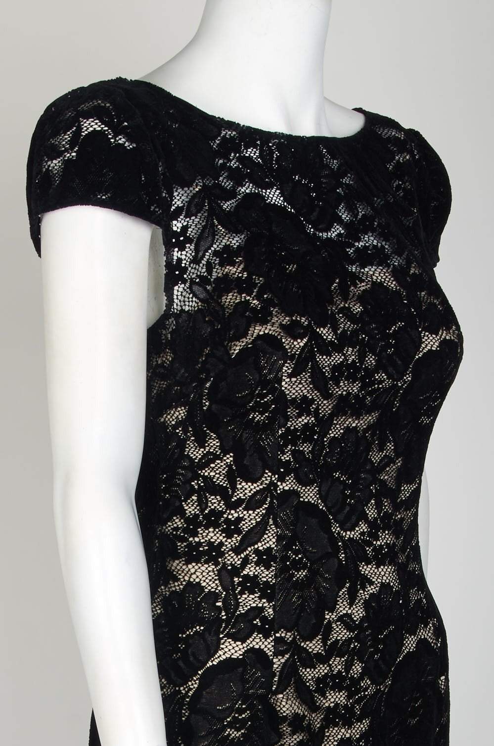 Adrianna Papell AP1E204098 - Knee-Length Lace Sheath Dress - Cap Sleeves, Floral Lace, Fitted Bodice, Sheath Skirt, Low Scoop Back, Center Back Slit, Back Zipper ADASA Adrianna Papell AP1E204098 - Knee-Length Lace Sheath Dress - Cap Sleeves, Floral Lace, Fitted Bodice, Sheath Skirt, Low Scoop Back, Center Back Slit, Back Zipper ADASA