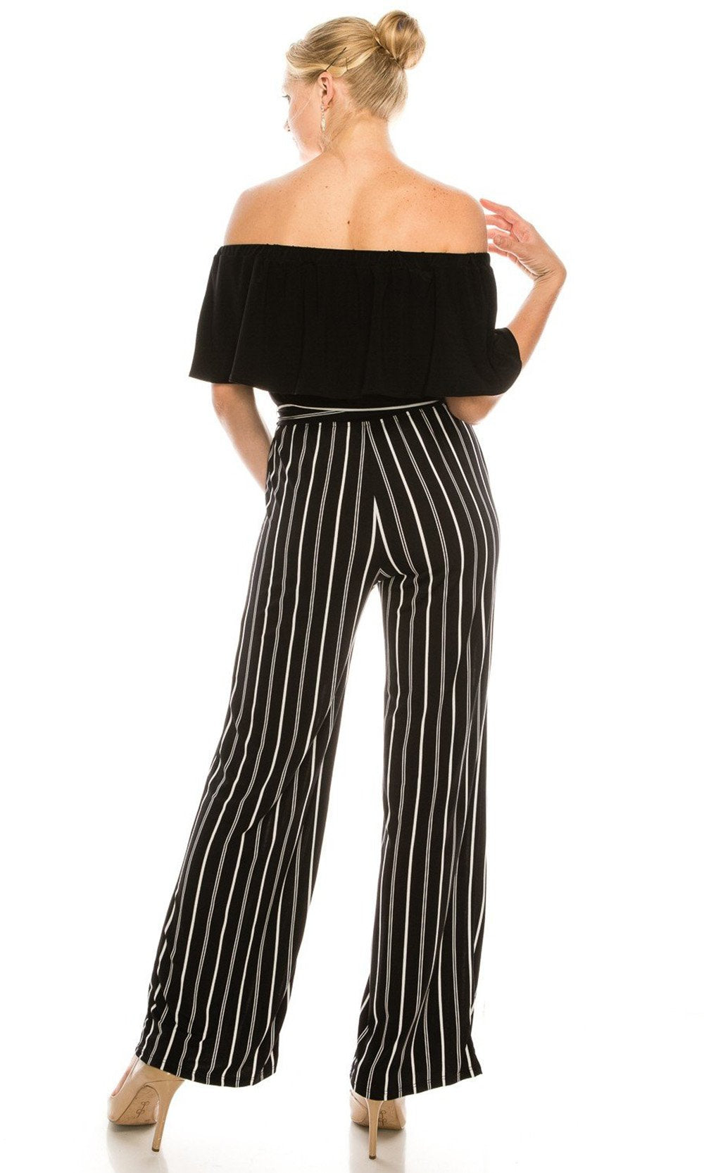 Bebe - 70134E Off-Shoulder Striped Jumpsuit In Black and White