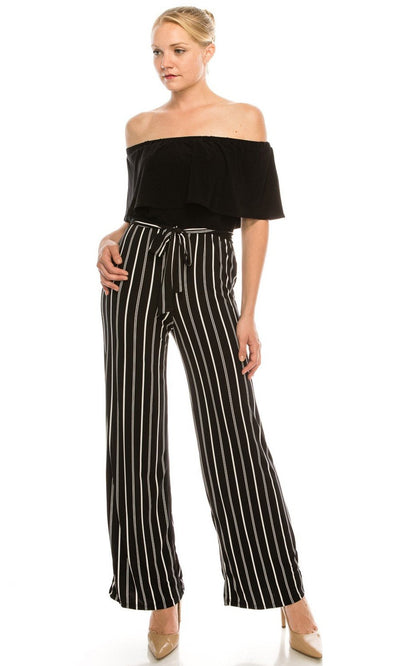 Bebe - 70134E Off-Shoulder Striped Jumpsuit In Black and White