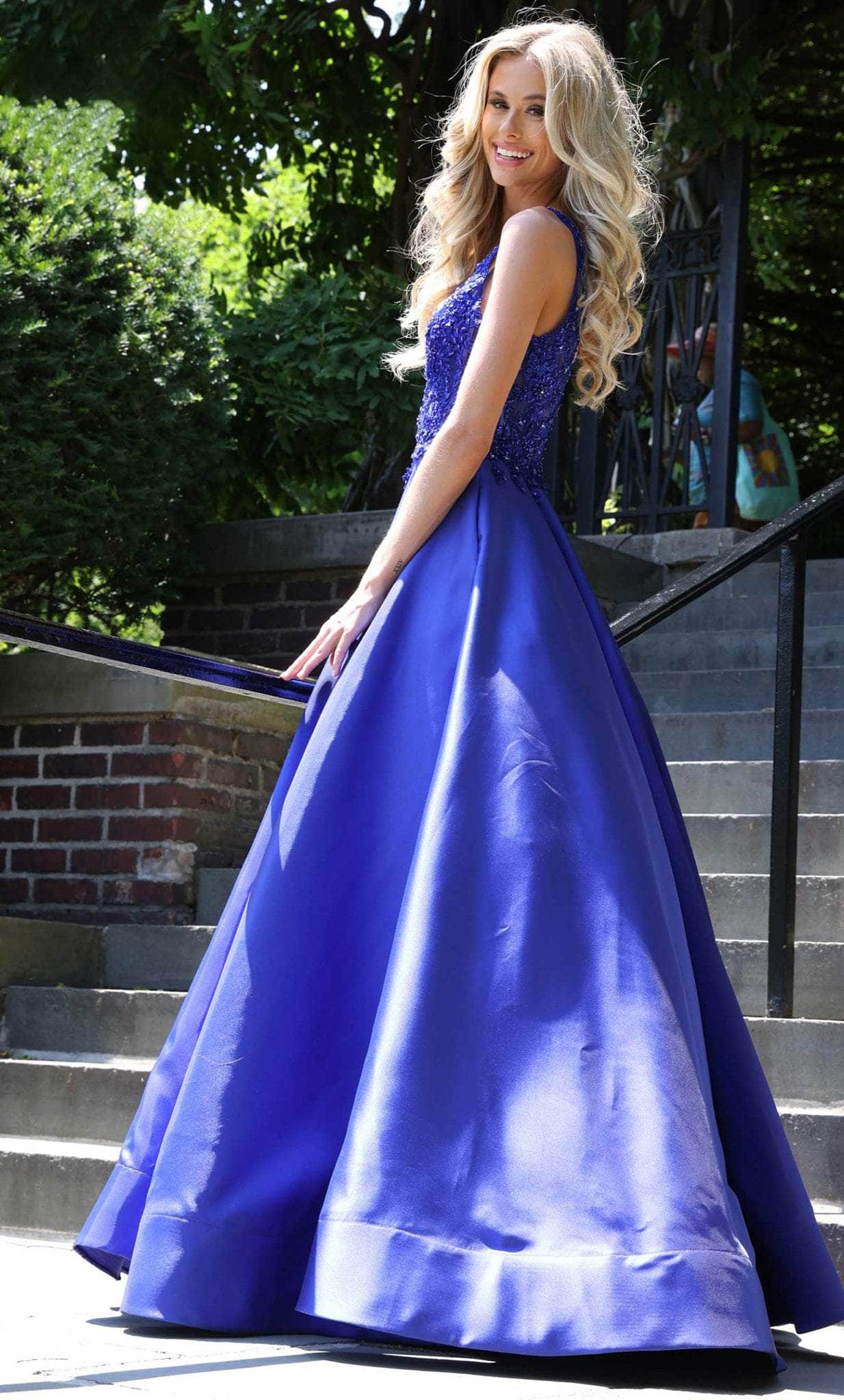 Colors Dress 2914 - Applique Gown
