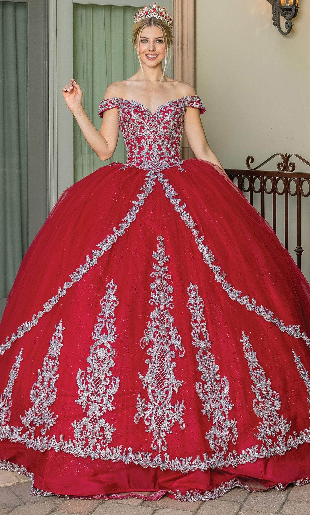 Dancing Queen 1662 - Sweetheart Embroidered Ballgown Ball Gowns XS / Burgundy