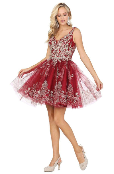 Dancing Queen - 3237 Sleeveless V Neck Lace Applique Cocktail Dress Homecoming Dresses XS / Burgundy