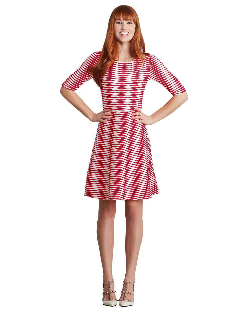 Donna Morgan - D3199M Wavey Stripe Jersey Dress in White and Red