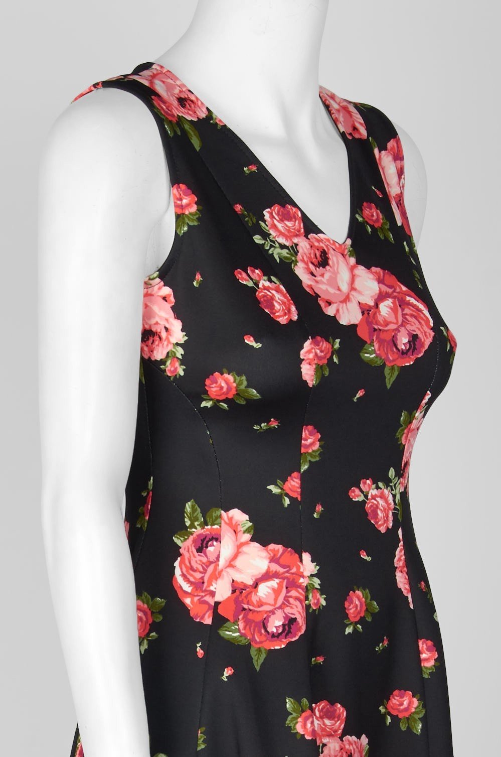 Donna Ricco - DR50925 Floral Printed V-neck Scuba A-line Dress In Black and Red