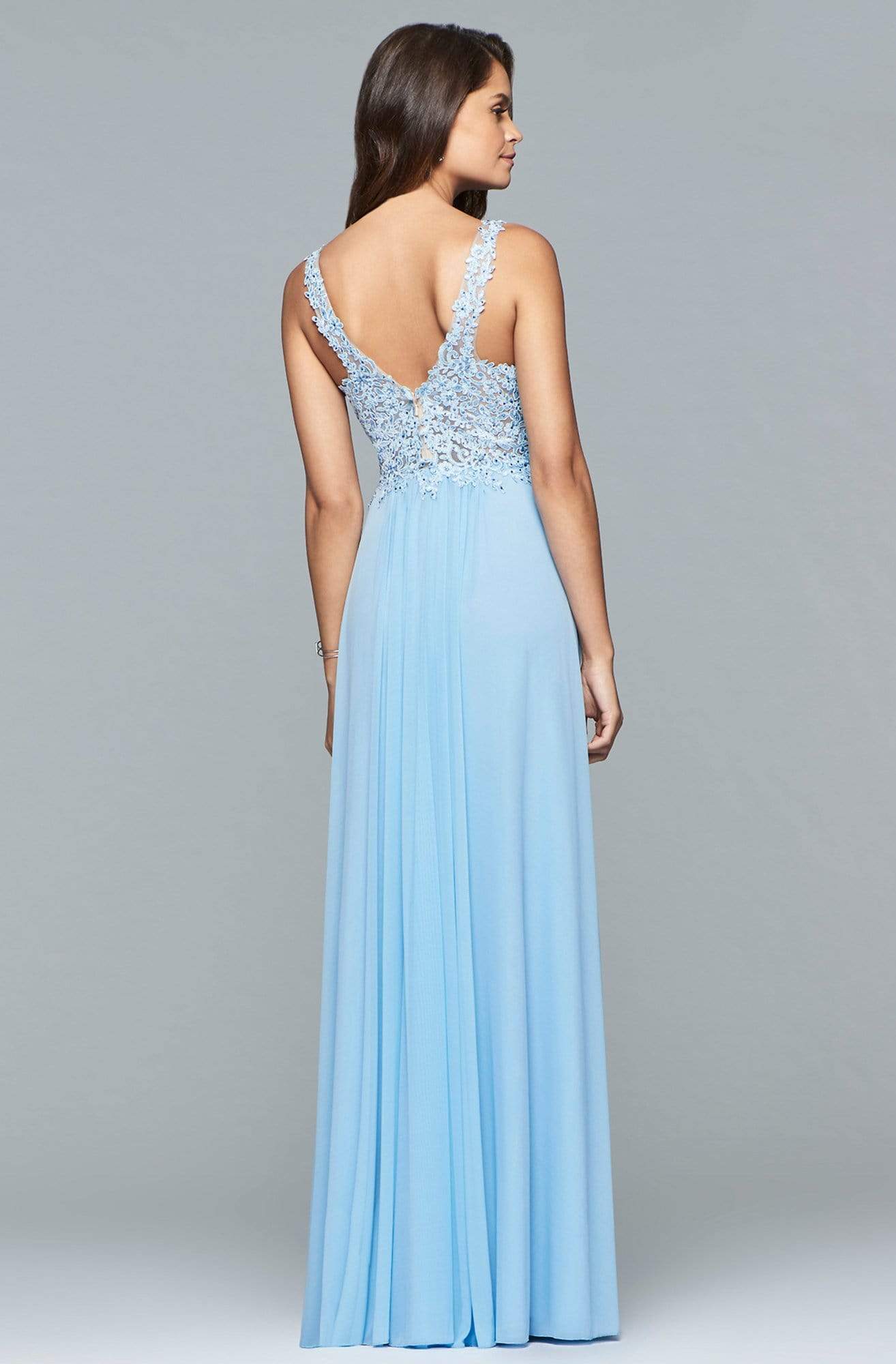 Faviana - 8000 Lace Appliqued Long Mesh V-Neck Dress Prom Dresses 0 / Cloud Blue