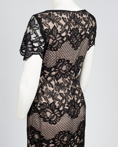 Ivanka Trump - ID8L1JBB Knee Length Short Sleeve Scalloped Lace Dress In Black