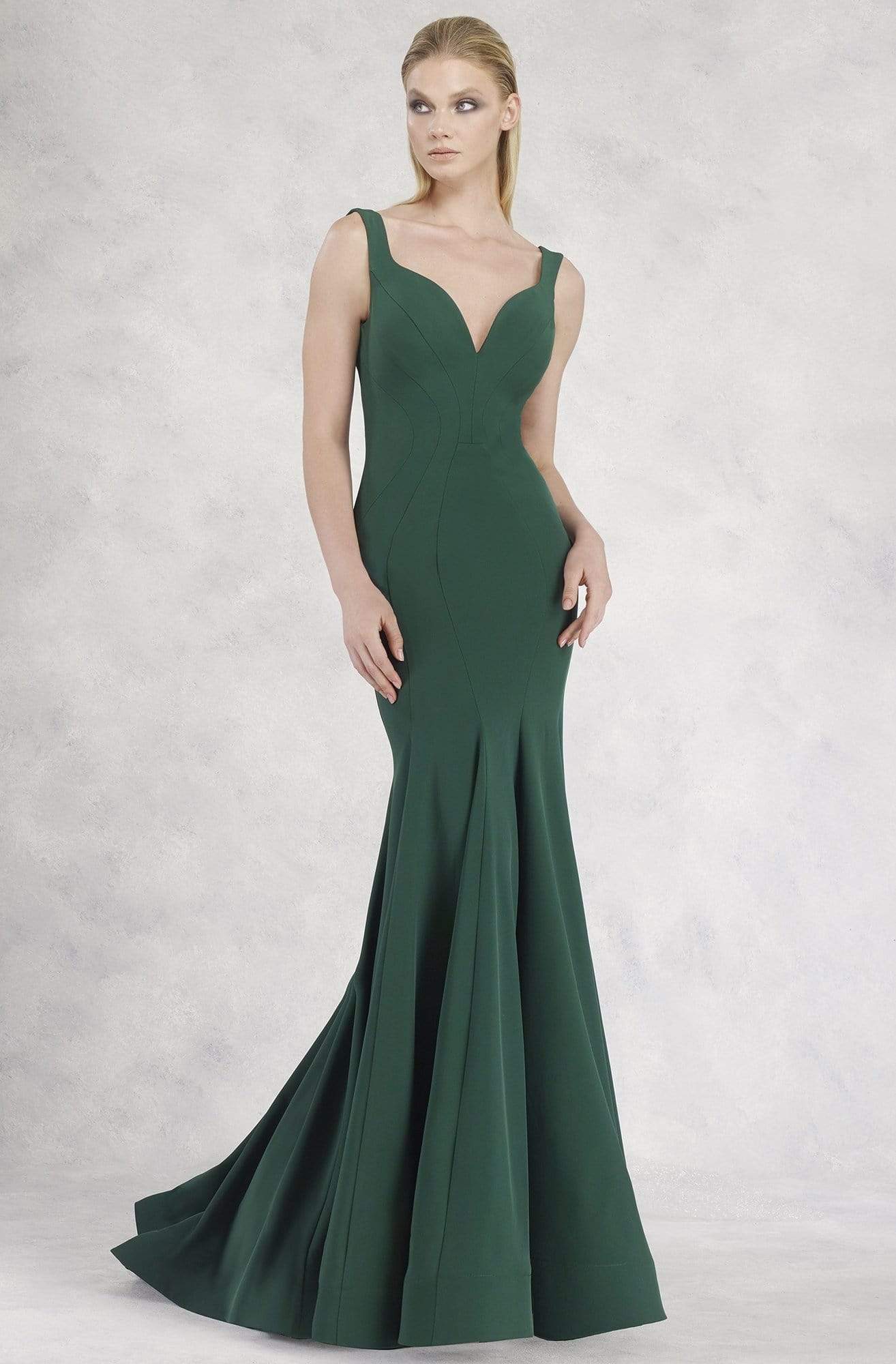 Janique - JQ1820 Sleeveless Vibrant Crepe Mermaid Gown Special Occasion Dress 0 / Emerald