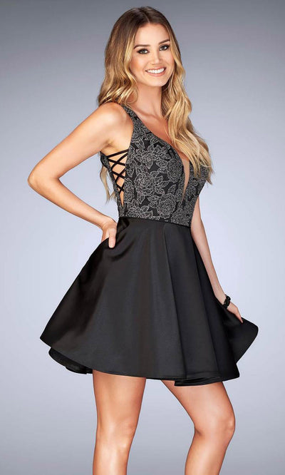 La Femme - Embellished Sleeveless Short Dress 25132SC In Black