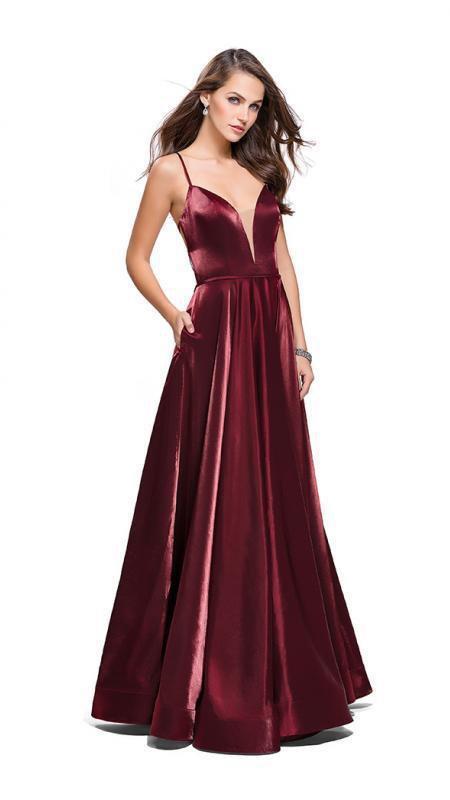 La Femme - 25670 Sleeveless Plunging Sweetheart Satin Gown Special Occasion Dress 00 / Burgundy