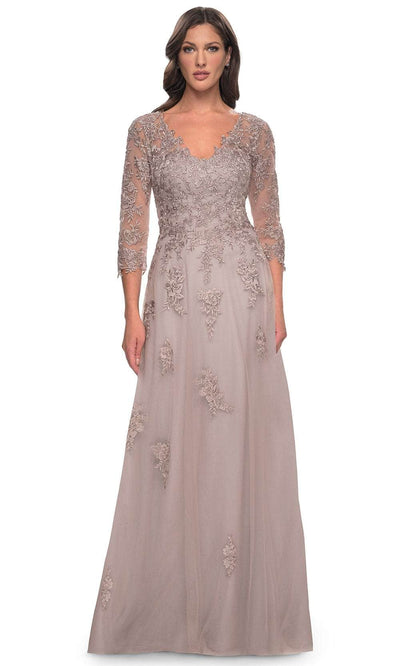 La Femme 30398 - V-Neck Lace Applique Evening Dress Mother of the Bride Dresses 4 / Dusty Mauve
