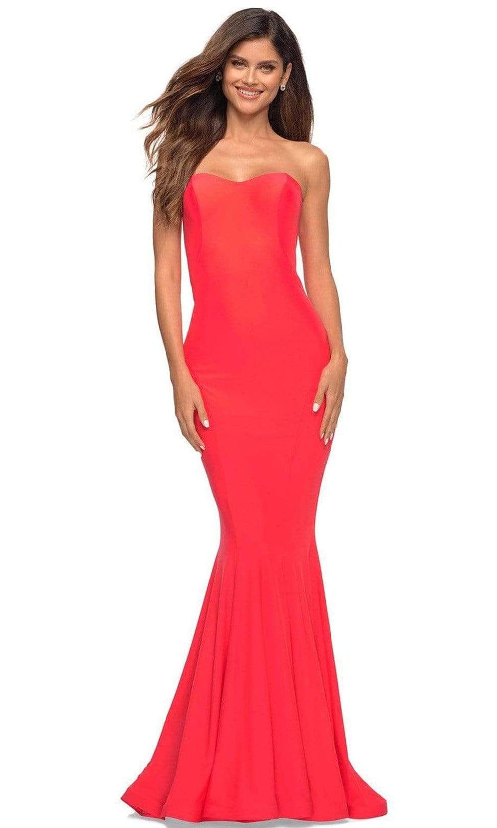 La Femme - 30759 Semi-sweetheart Minimalist Gown Prom Dresses 00 / Hot Coral