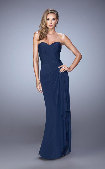 La Femme - 21645 Ruched Sweetheart Sheath Dress In Blue