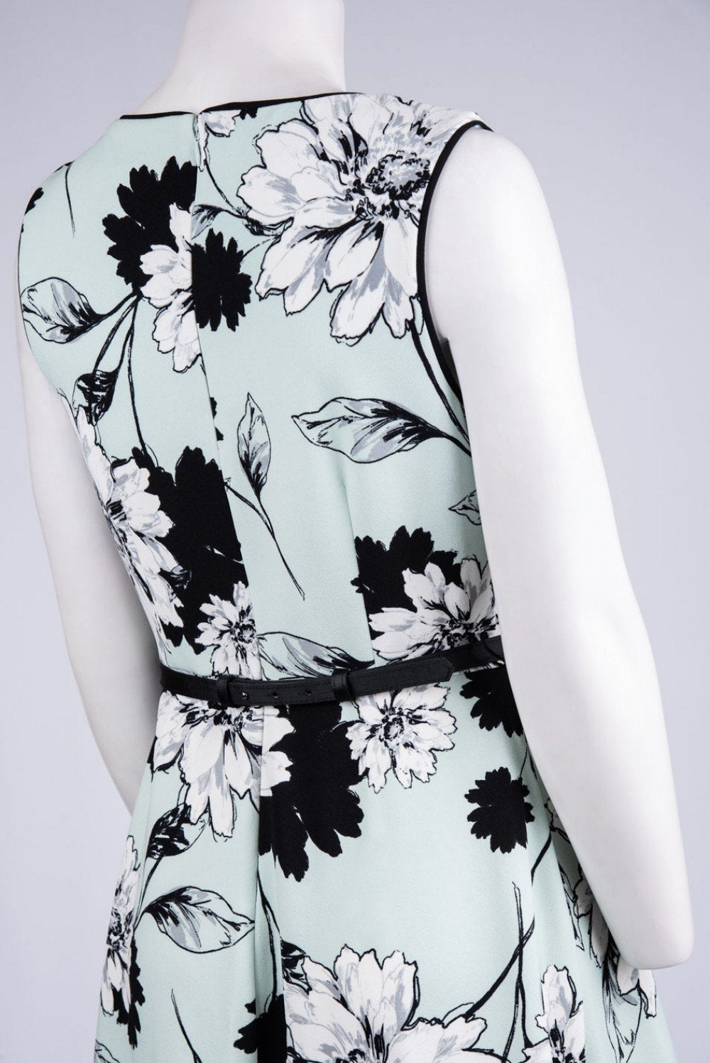 London Times - T3993M Sleeveless Floral Print Crepe A-Line Dress In Floral and White