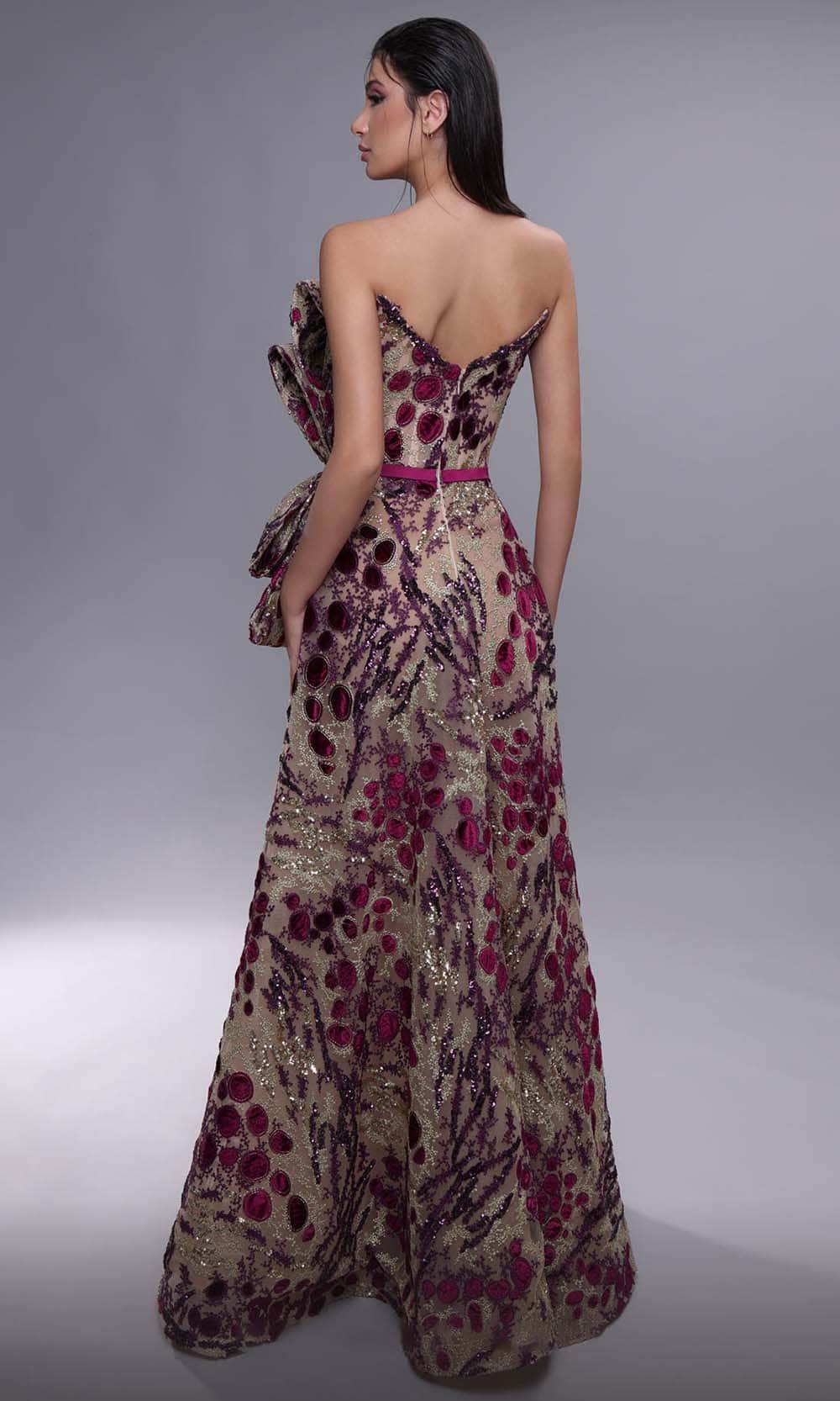MNM Couture K4078 - Scalloped V-Neck Evening Dress Evening Dresses