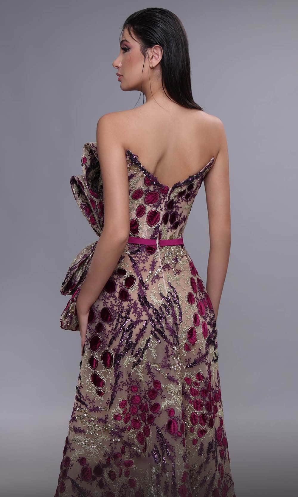 MNM Couture K4078 - Scalloped V-Neck Evening Dress Evening Dresses