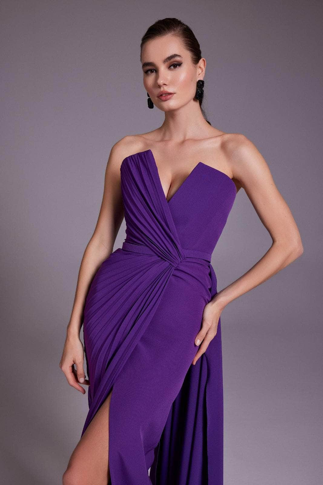 MNM COUTURE N0532 - V-Neck Gown