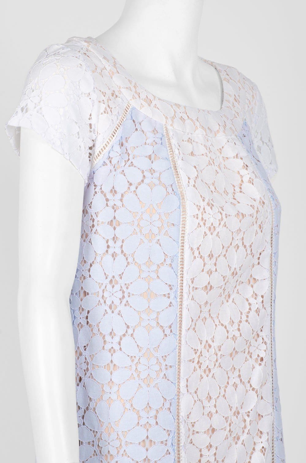 Nanette Nanette Lepo - ND8S130A3 Floral Lace Scoop A-line Dress In White