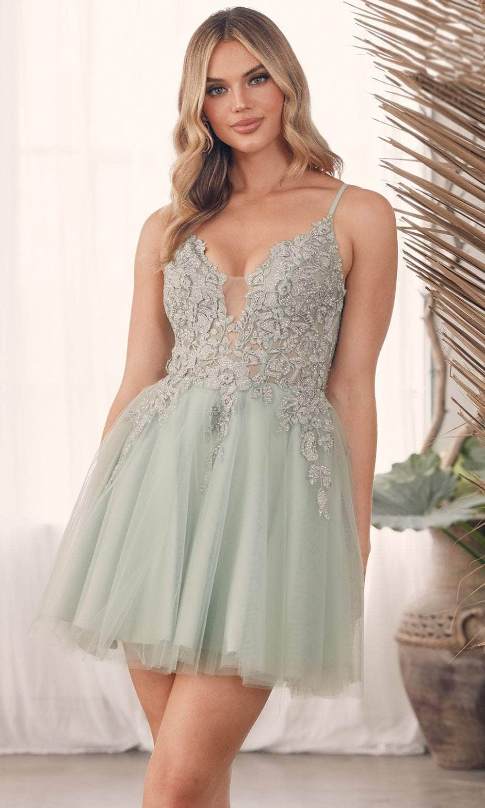 Nox Anabel G785 - Plunging V-Neck Tulle Cocktail Dress Prom Dresses