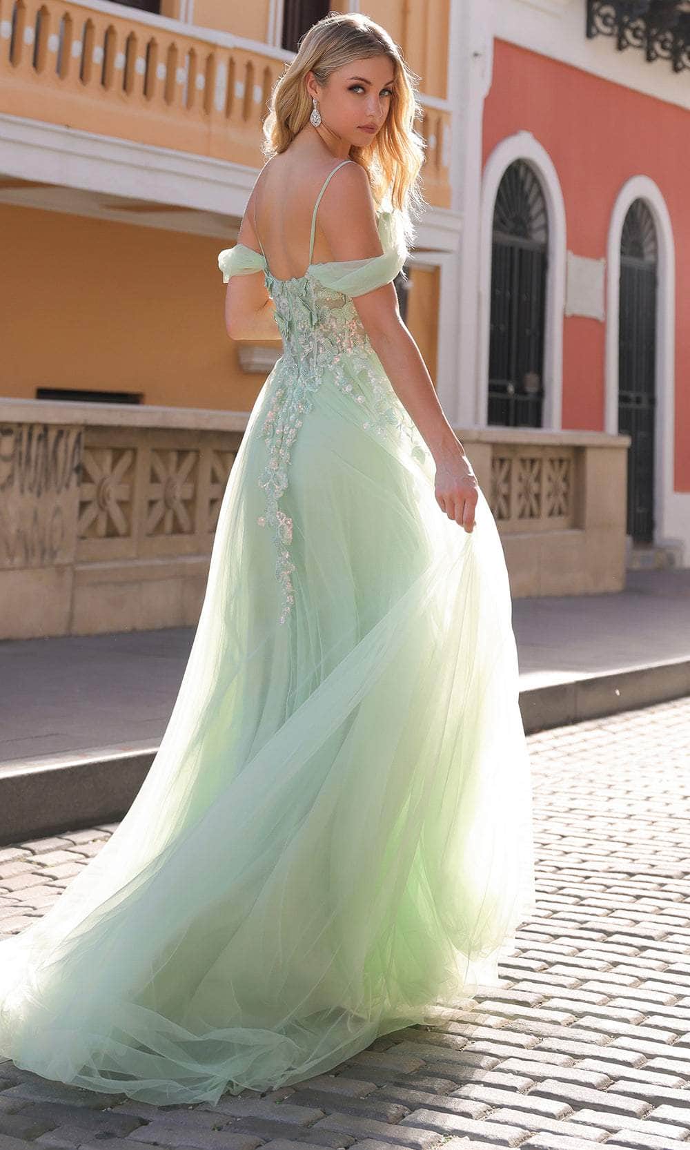 Nox Anabel J1324 - Sweetheart Embellished Gown Prom Gown 