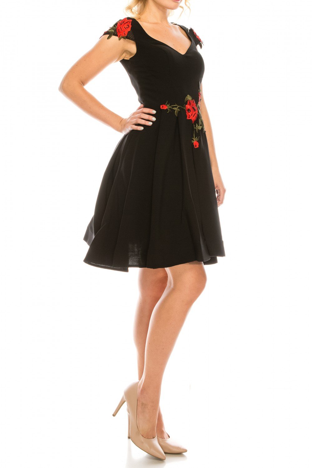 Odrella - 1006 Floral Embroidered V-Neck Short Dress In Black