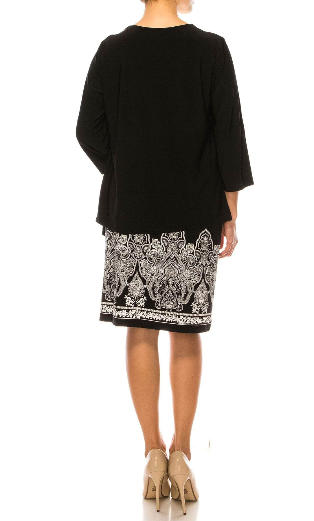 sandra darren dress Women's Sleeveless Floral A-Line Maxi The dress has an enclosed back for added comfort and security while the tribal print on the jacket adds a touch of edginess to the overall design Sandra Darren Women's Floral-Print Keyhole