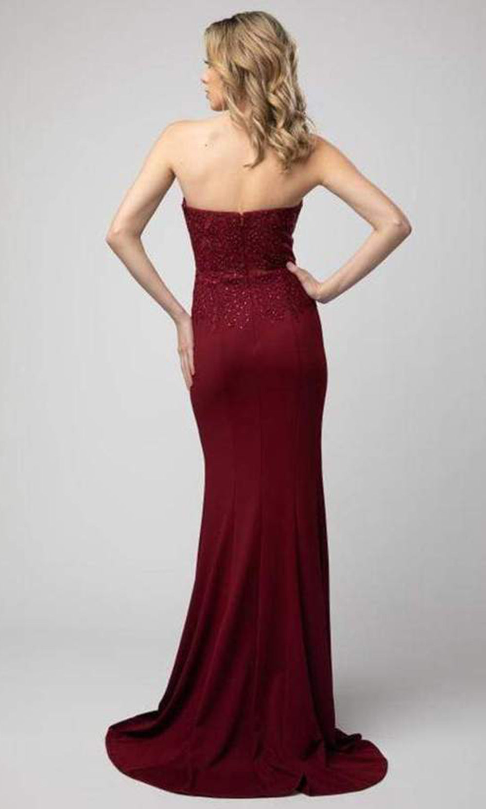 Shail K - Embellished Sweetheart Trumpet Gown with Slit In Red