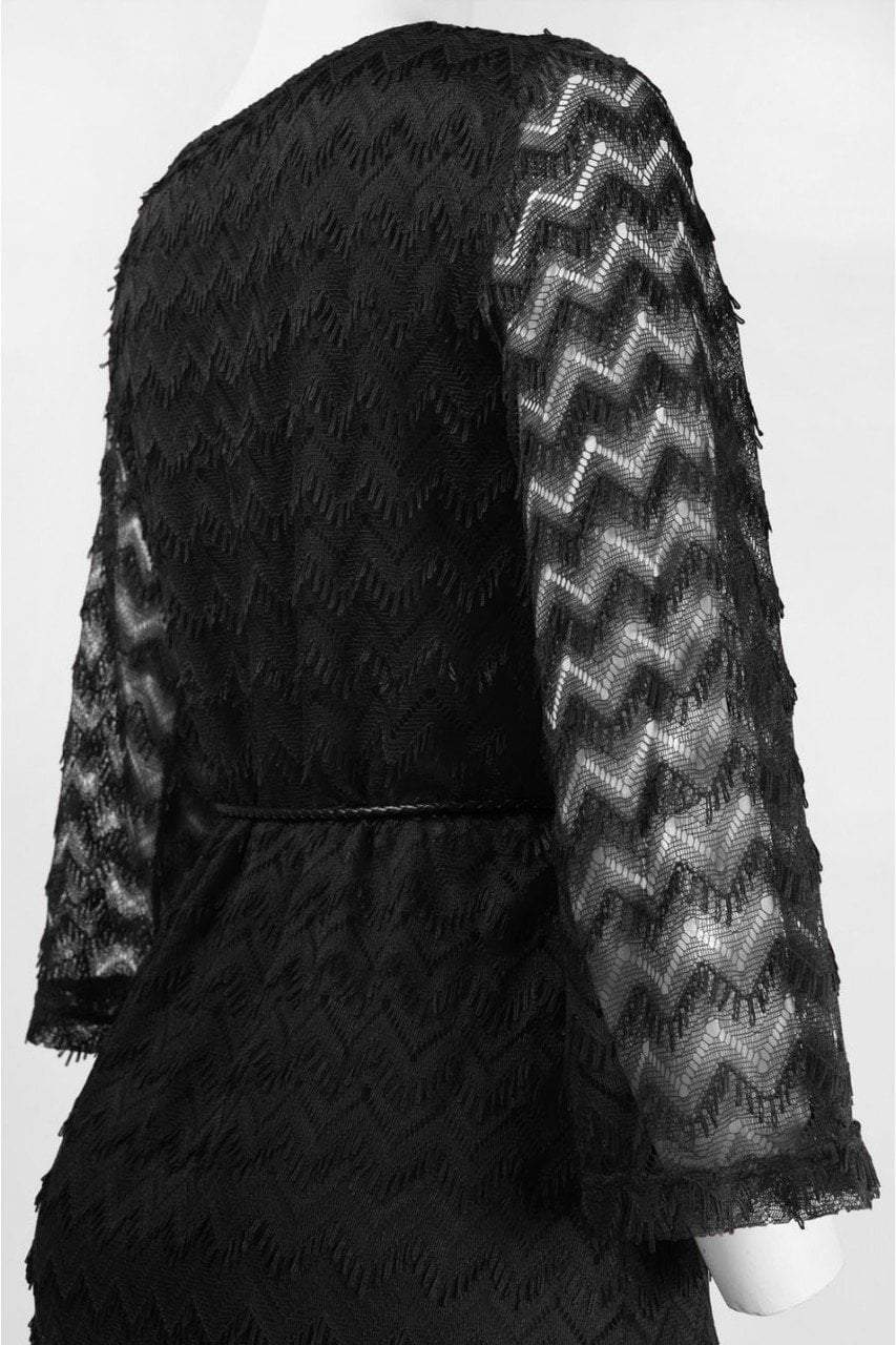 Sharagano - 4W4F164G5 Zigzag Textured Lace Sleeve Dress in Black