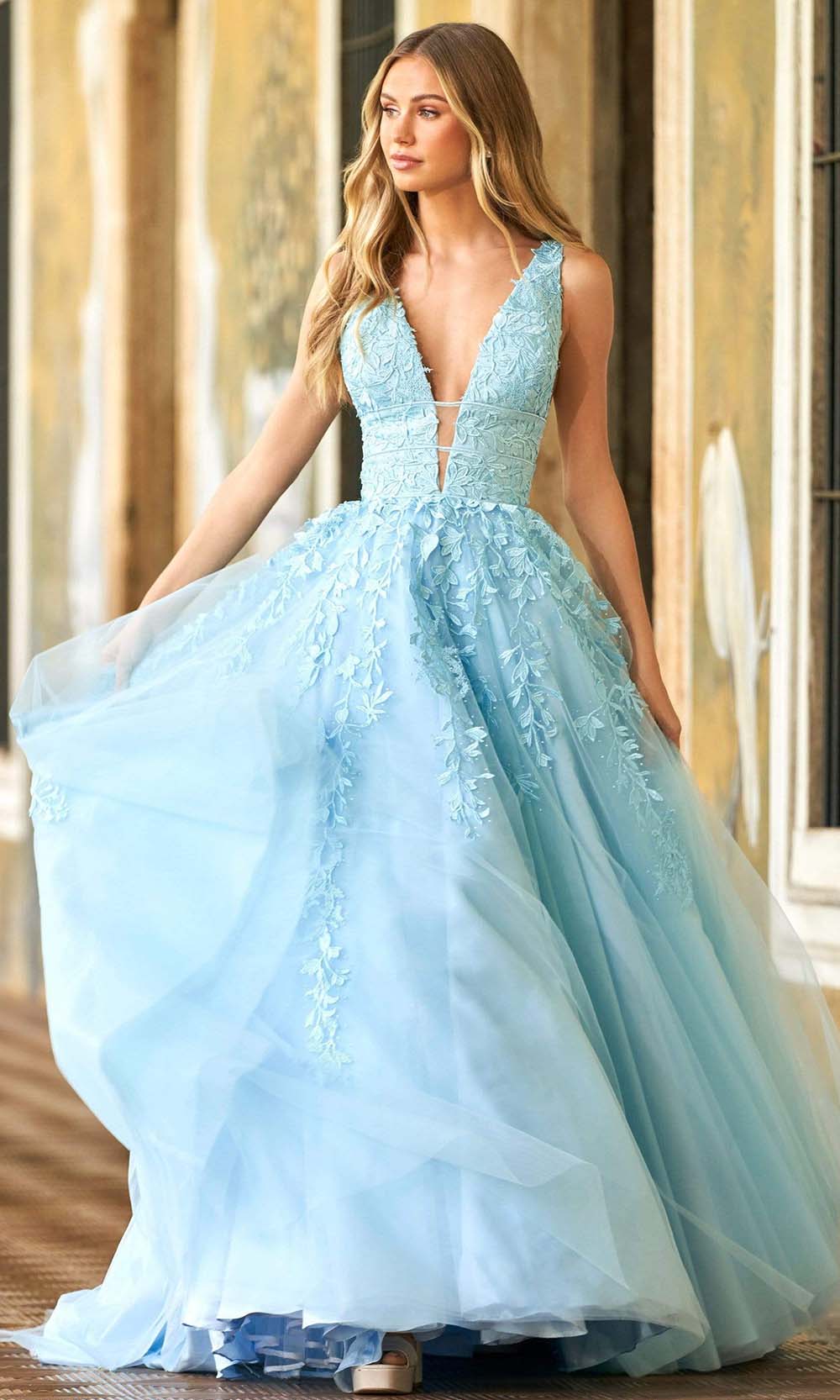 Sherri Hill - 54937 Lace Detailed Tulle Gown Prom Dresses 00 / Light Blue