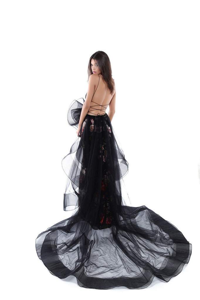 Tarik Ediz - Floral Embroidered Plunging Evening Dress 50458 - 1 pc Black In Size 4 Available CCSALE