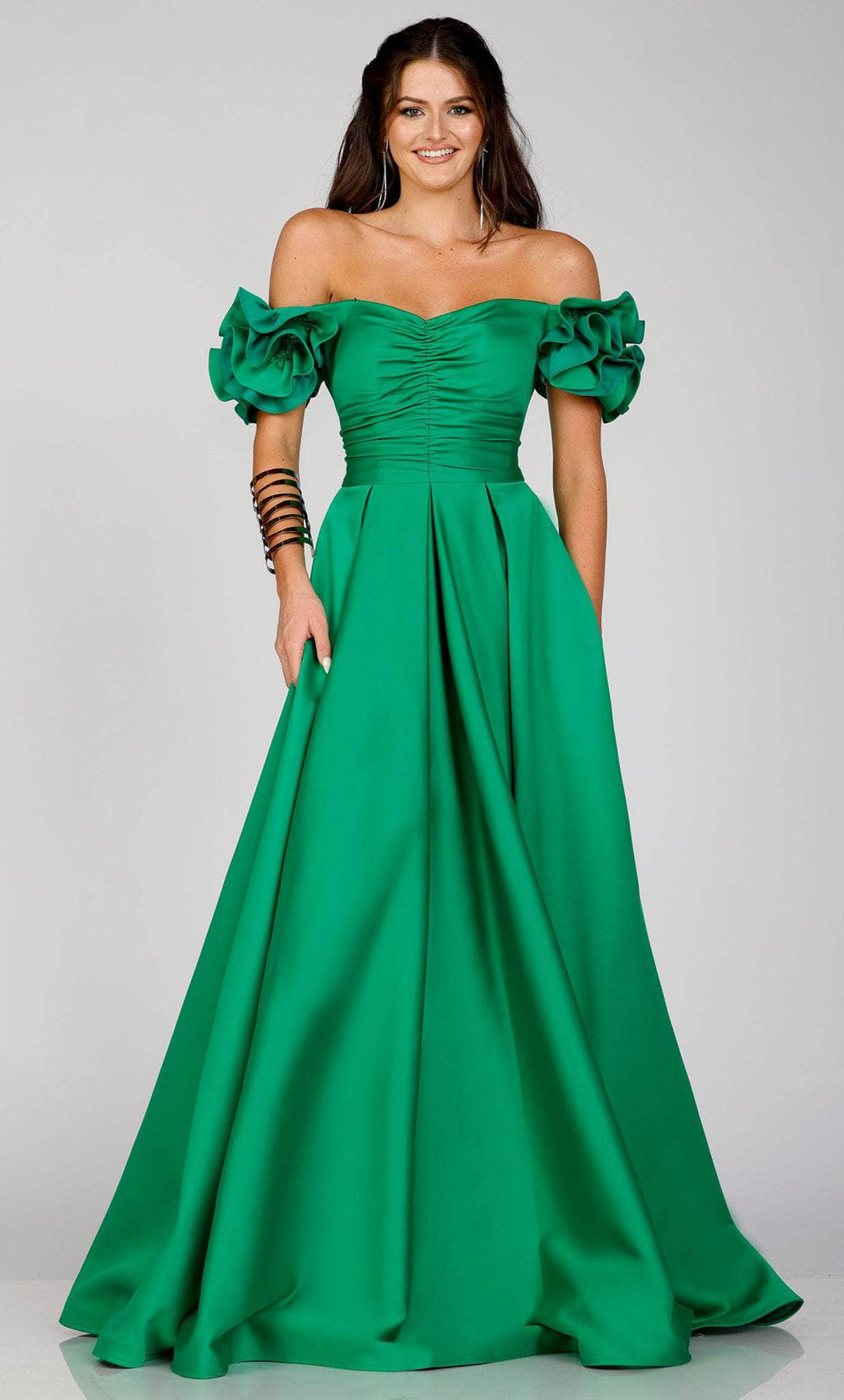 Terani Couture 231E0514 - Rosette Sleeve A-Line Evening Gown Special Occasion Dress 00 / Emerald